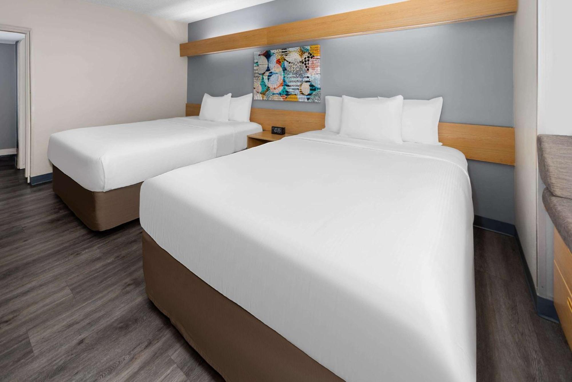 Microtel Inn By Wyndham Raleigh-Durham Airport Morrisville Exteriör bild