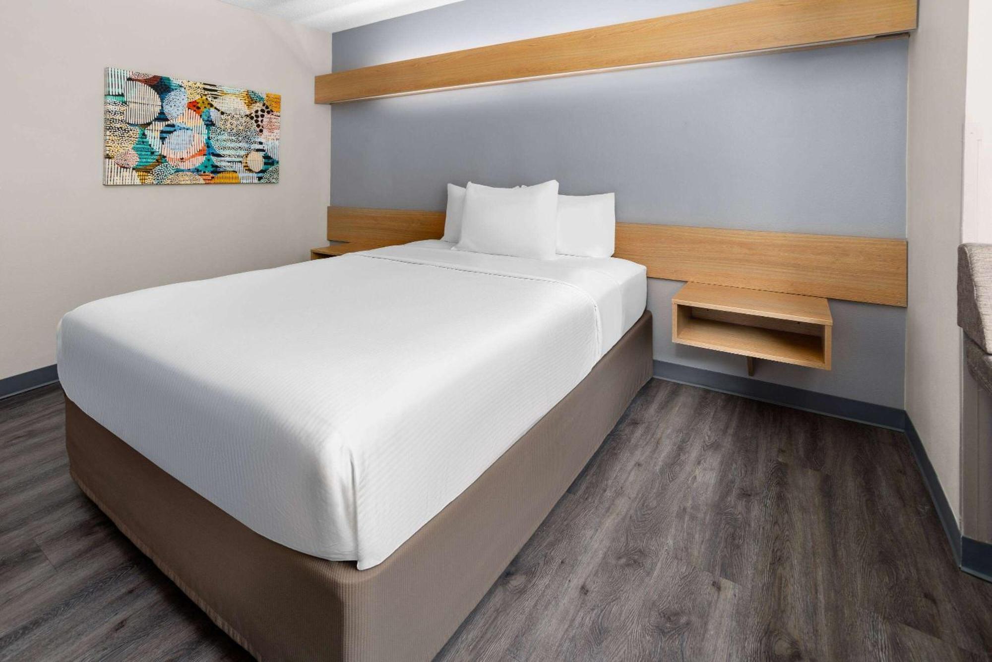 Microtel Inn By Wyndham Raleigh-Durham Airport Morrisville Exteriör bild